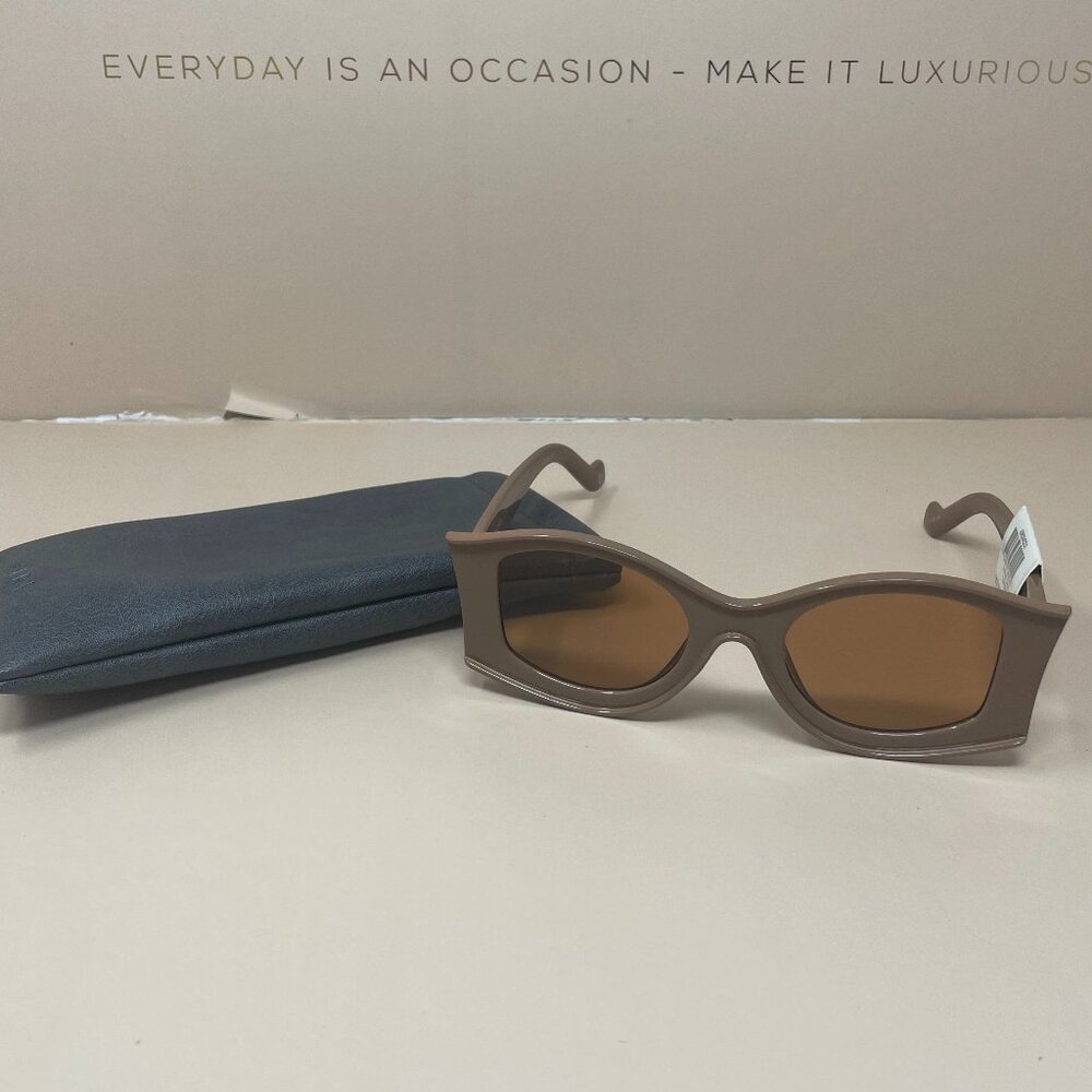 Aire | Sauron Sunglasses in Parchment & Chocolate Tint